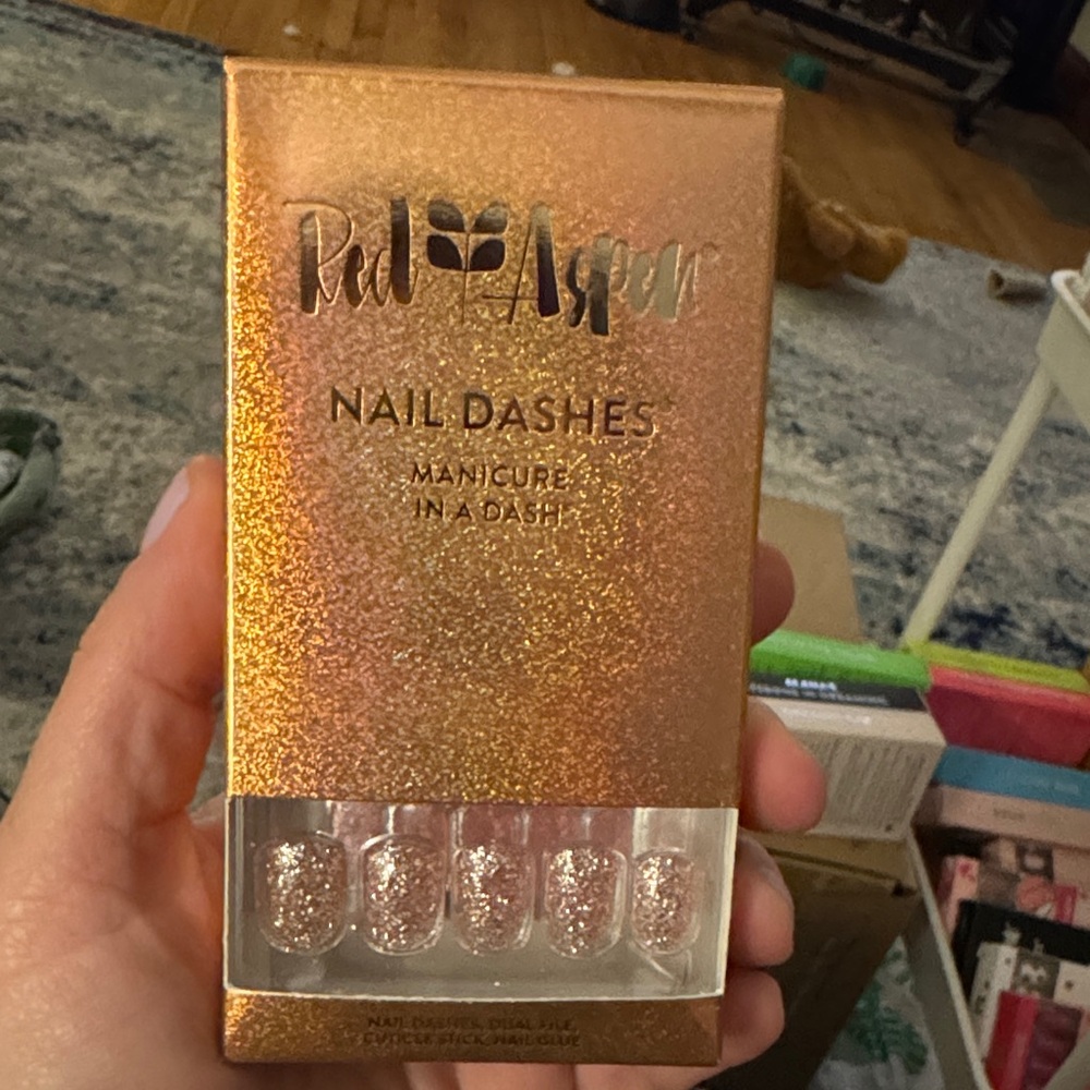 Red Aspen Nail Dashes - Jayli’s Gown